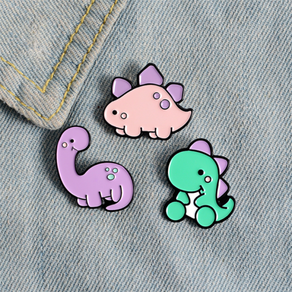 Pin Metalic Dino Love